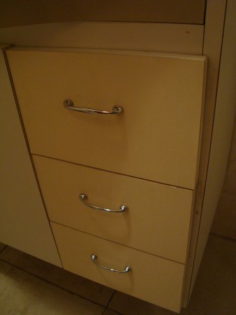 Armário de banheiro 1